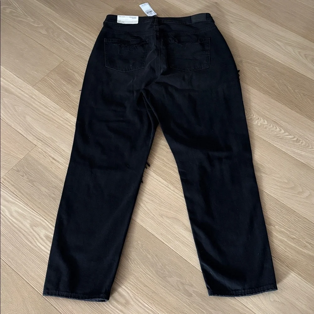 AE (10) Mom Jean Destroyed Black Comfort Stretch Waistband High Rise NWT - Picture 6 of 10